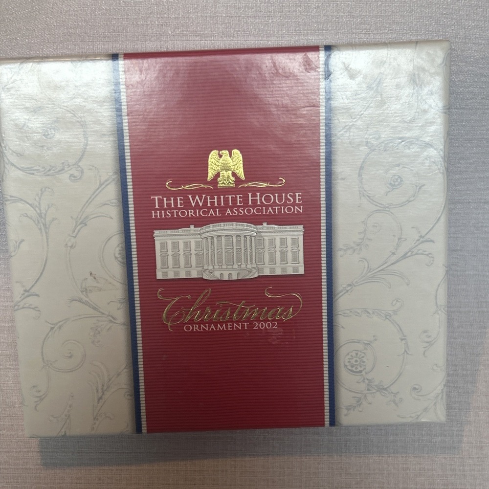 2002 WHITE HOUSE HISTORICAL ASSOCIATION CHRISTMAS ORNAMENT